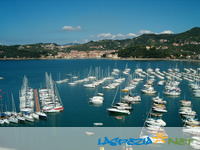 Il Golfo di Lerici e San Terenzo sullo sfondo