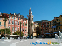 clicka per ingrandire la fotografia: Piazza Garibaldi