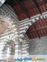 clicka per ingrandire la fotografia: L'interno di San Pietro